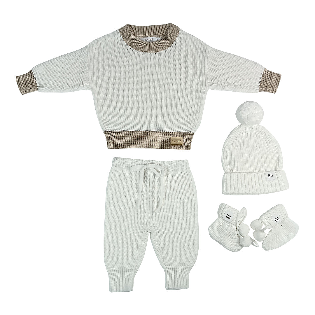 Daisy White Chunky Knit Beanie